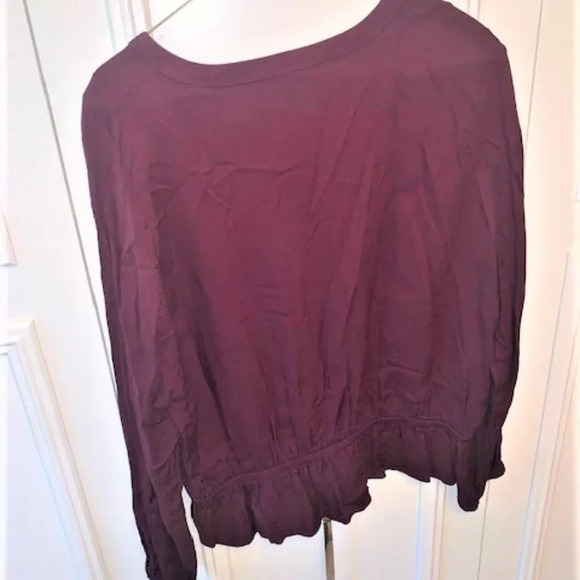 Jennifer‎ Lopez maroon long sleeve blouse M - Picture 8 of 8